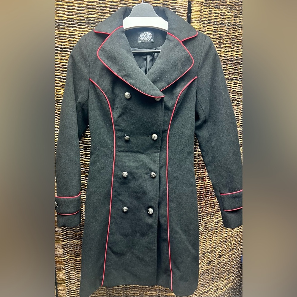 Hearts & Roses-‎ Hot Topic, Stylish Black Pea Coat with Red Accents, Size:6